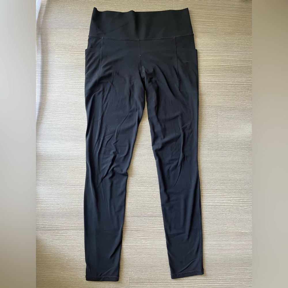Athleta Salutation Stash Pocket leggings/tights - Black - size Large Tall
